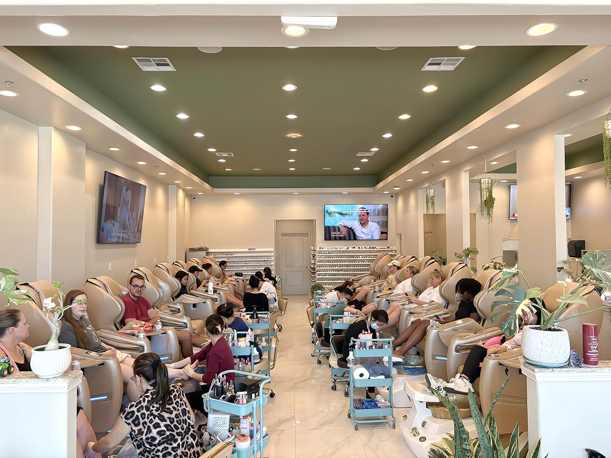 Best-Nail-Salon-San-Marcos-Trendy-Nails-Spa-Bridal-nail-location-San-Marcos-texas-TX 78666